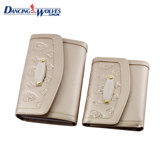 清仓价欧美复古风格搭扣竖款女士钱包 浅粉色三折多功能皮夹短款钱夹 JDW15836-21-第4张图