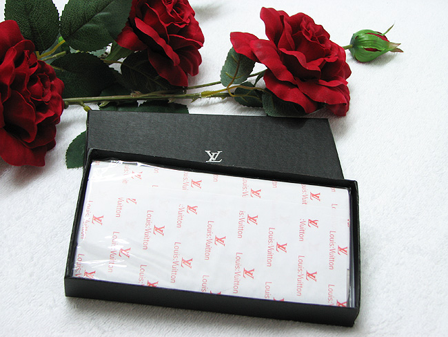 LV路易威登女士漆皮扳扣钱夹 红色 LV0086-第3张图