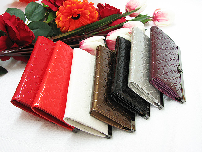 LV路易威登女士漆皮扳扣钱夹 红色 LV0086-第4张图