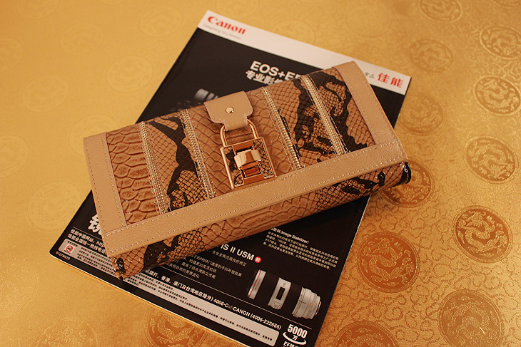 米哈斯女包钱包手抓包 斜挎钱包 晚宴包 单肩包 M-889C-第0张图